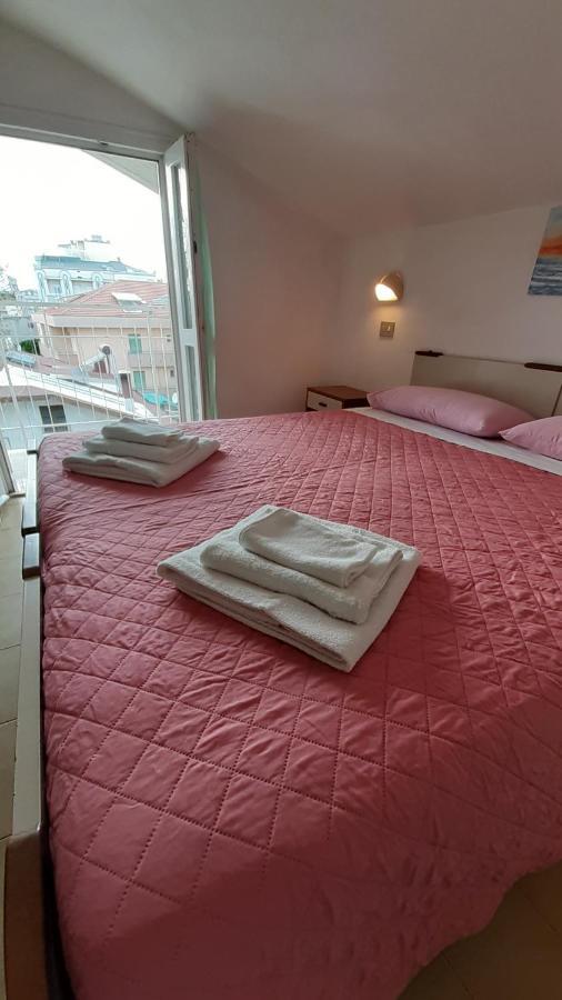 Hotel Elisabetta 2 stelle Cattolica Esterno foto