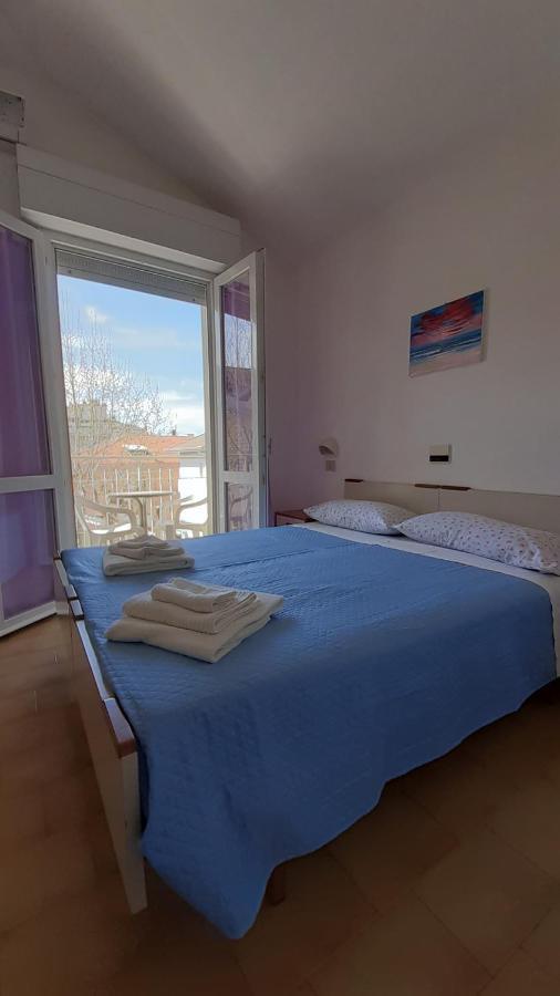 Hotel Elisabetta 2 stelle Cattolica Esterno foto