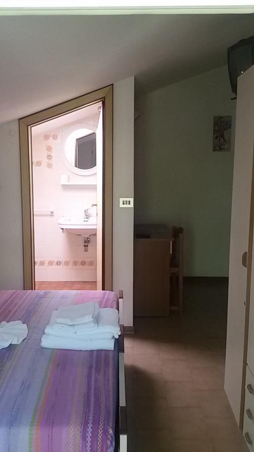 Hotel Elisabetta 2 stelle Cattolica Esterno foto